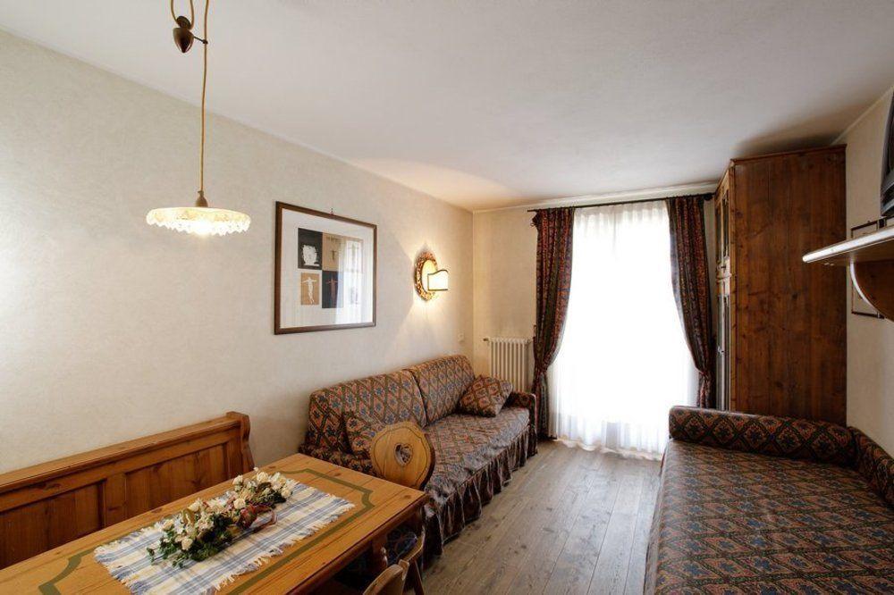 Hotel Perla Madonna Exteriör bild