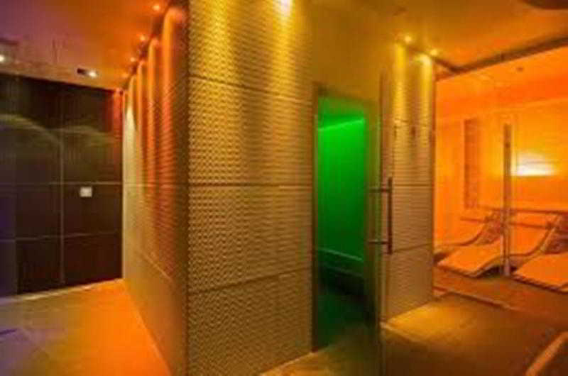 Hotel Perla Madonna Exteriör bild
