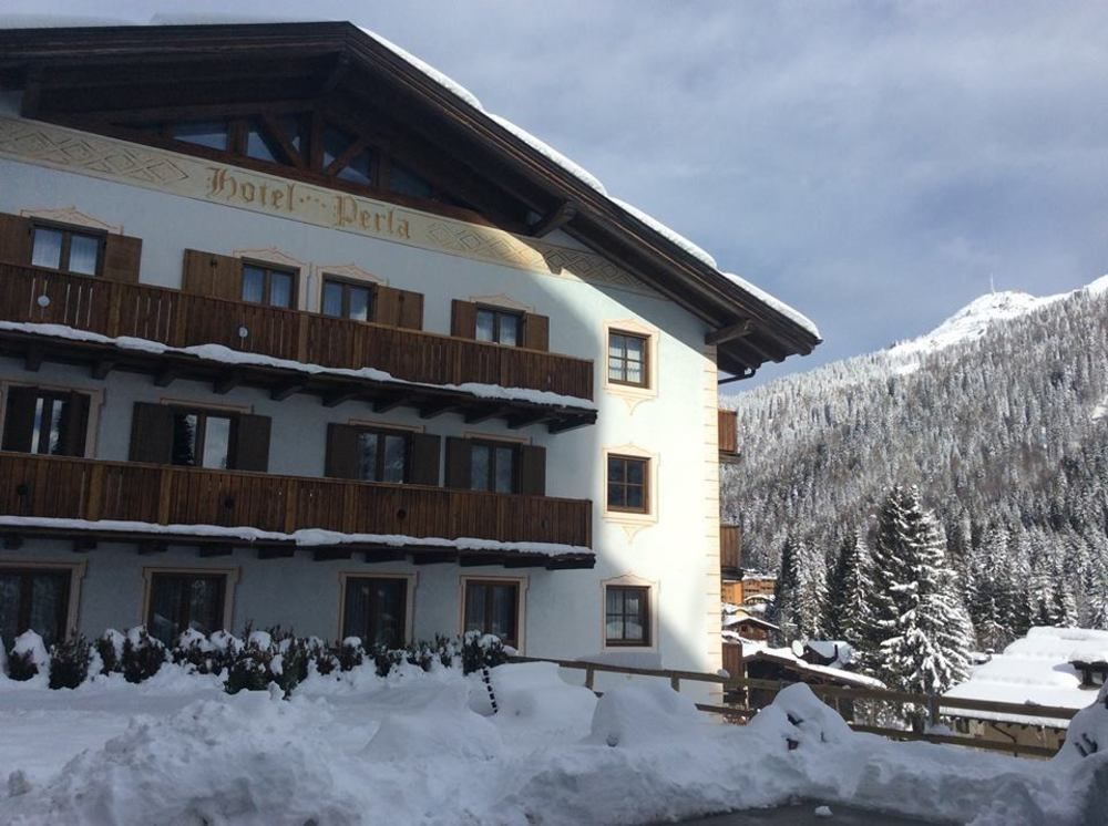 Hotel Perla Madonna Exteriör bild